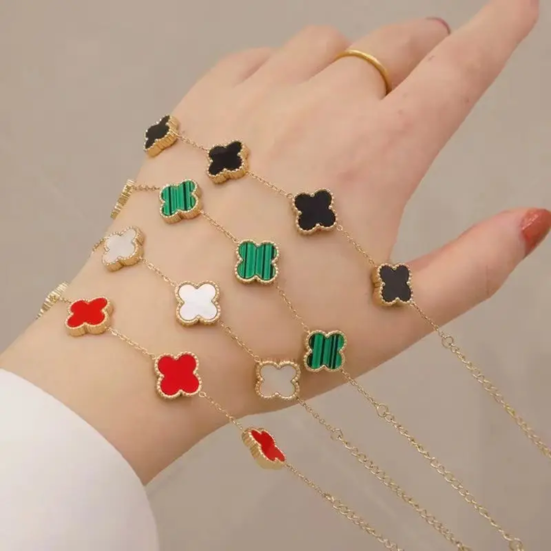 18K Gold-Plated Black Clover Charm Bracelet – Anti-Tarnish Jewelry for Women
