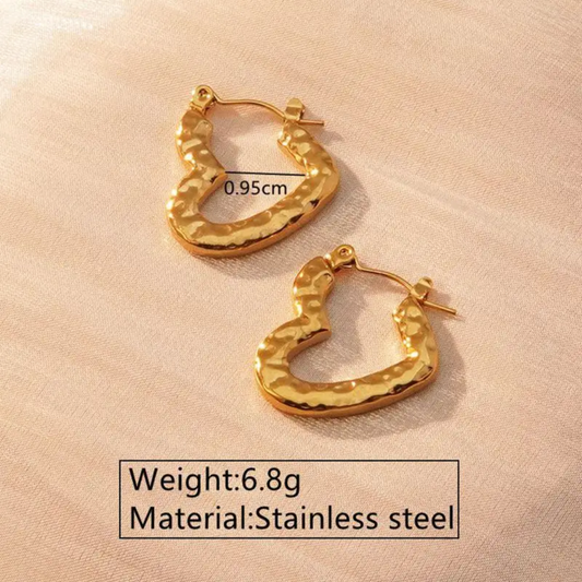 Hammered Heart Hoop Earrings – Gold-Plated