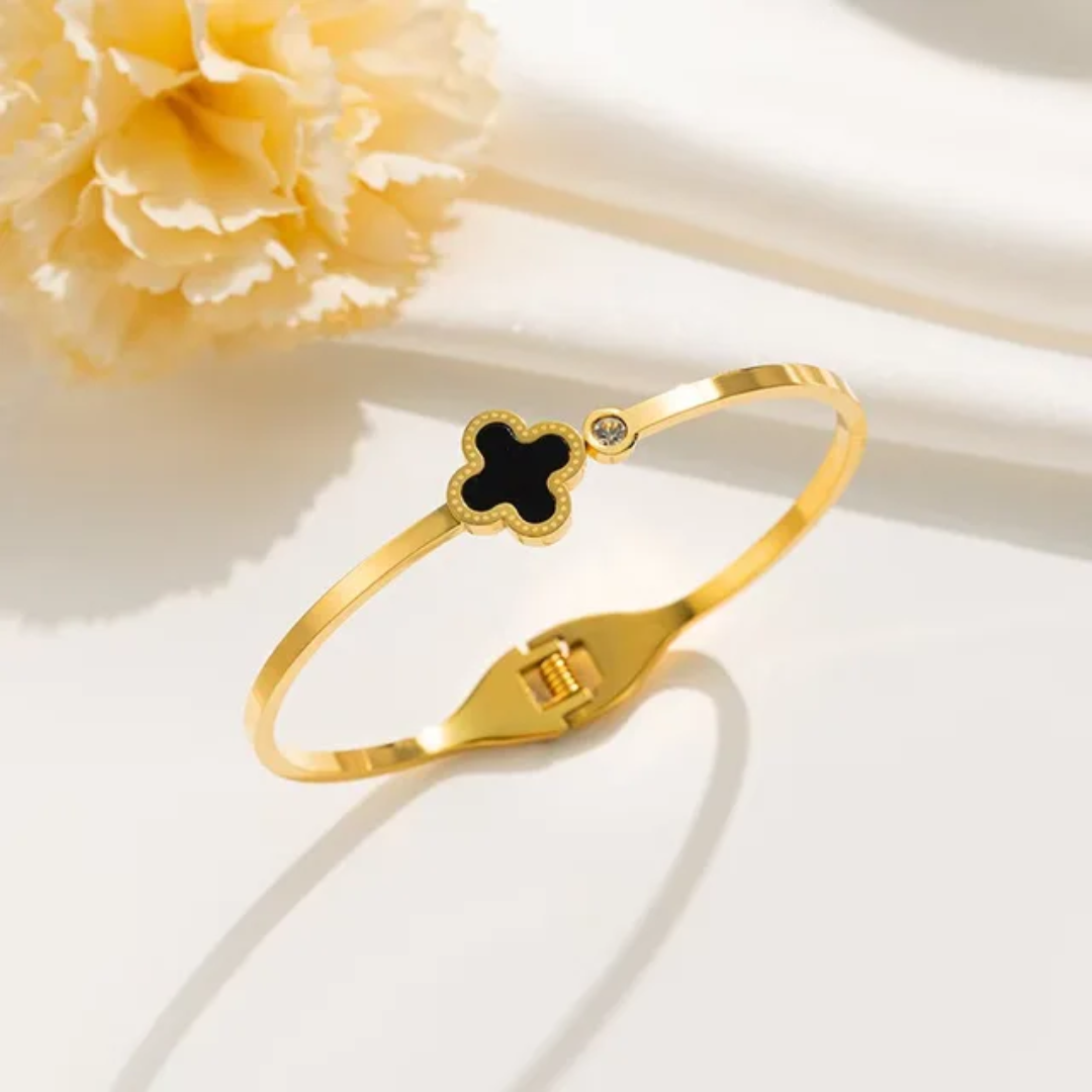 Single Clover Black Enamel Gold Plated Anti-Tarnish Bracelet (Size 2.6, 2.8 & Regular)