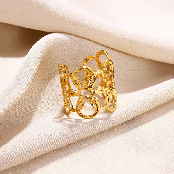 Gold Plated Anti Tarnish Linked Circle Finger Ring