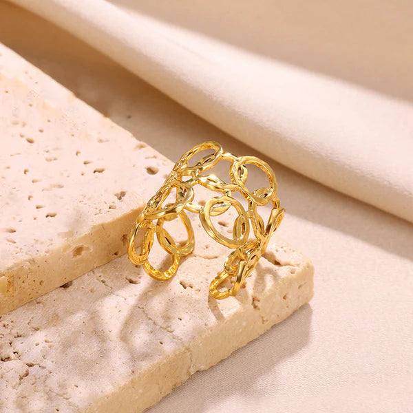 Gold Plated Anti Tarnish Linked Circle Finger Ring