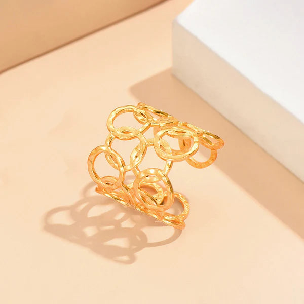 Gold Plated Anti Tarnish Linked Circle Finger Ring