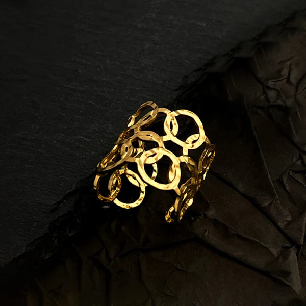 Gold Plated Anti Tarnish Linked Circle Finger Ring