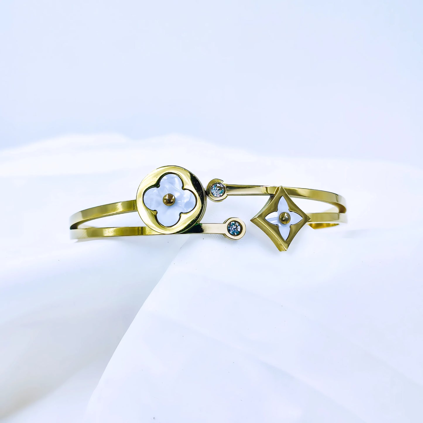 White Clover & Diamond Shape Anti-Tarnish Gold Plated Kada / Bracelet