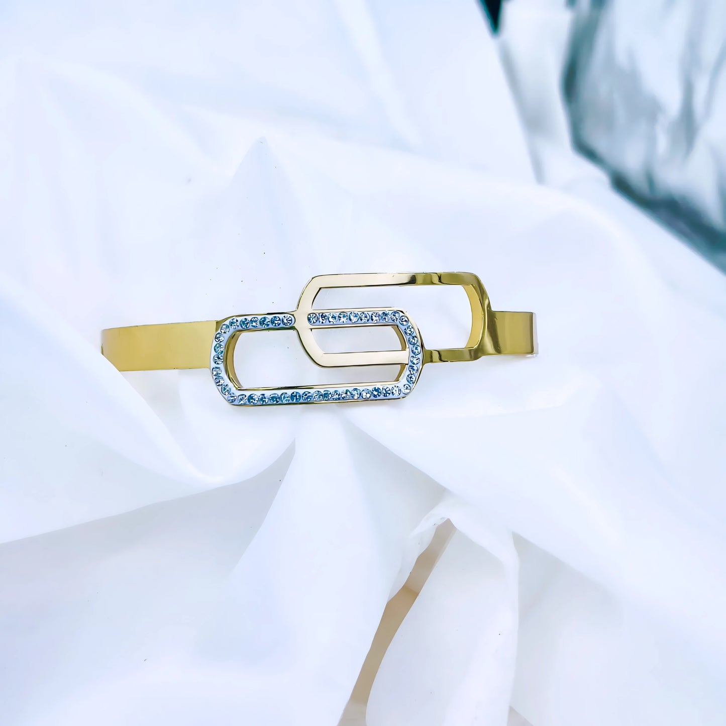 Linked Loop Crystal Accent Anti-Tarnish Gold Plated Kada / Bracelet