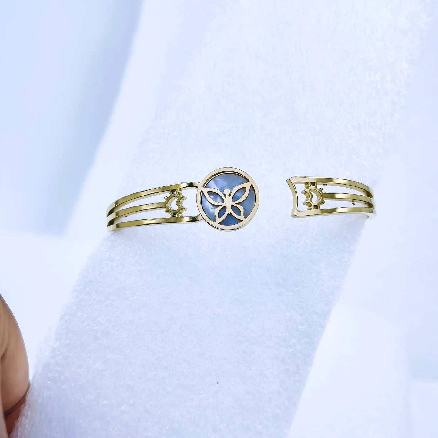 White Stone Floral Anti-Tarnish Gold Plated Kada / Bracelet