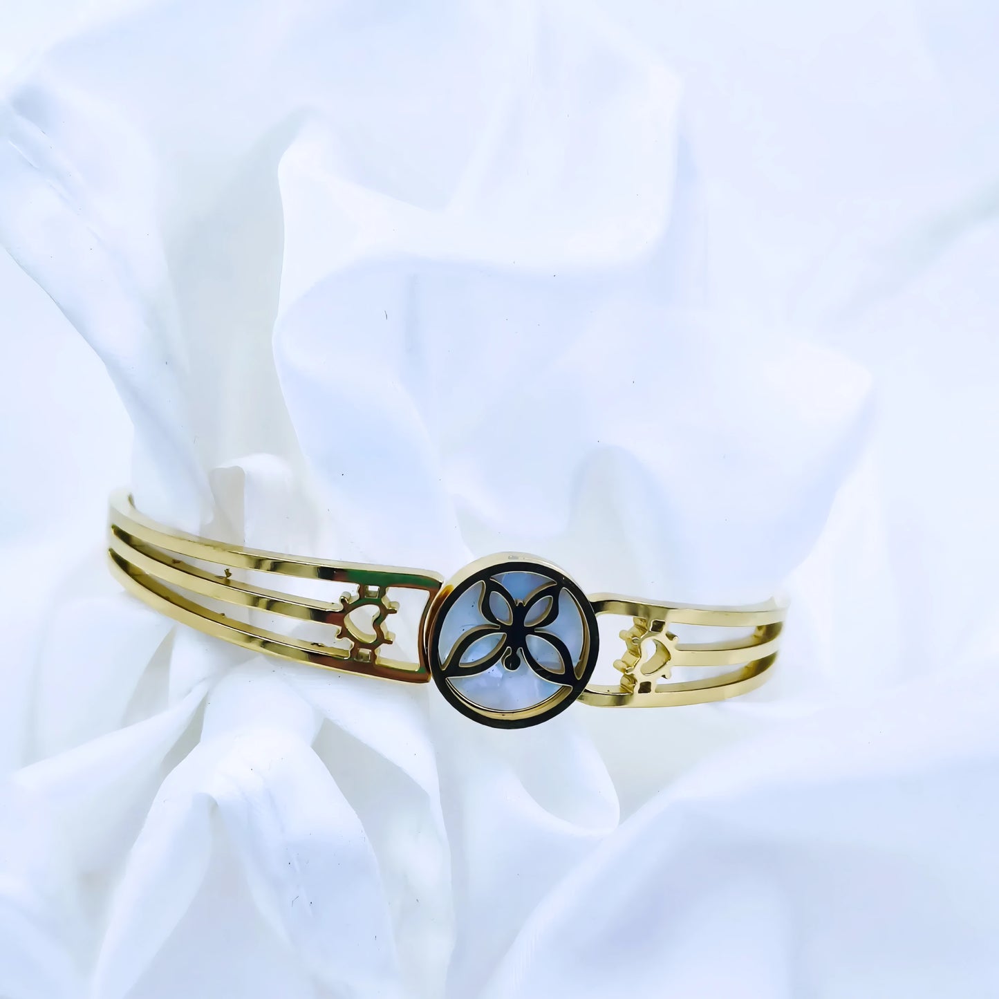 White Stone Floral Anti-Tarnish Gold Plated Kada / Bracelet