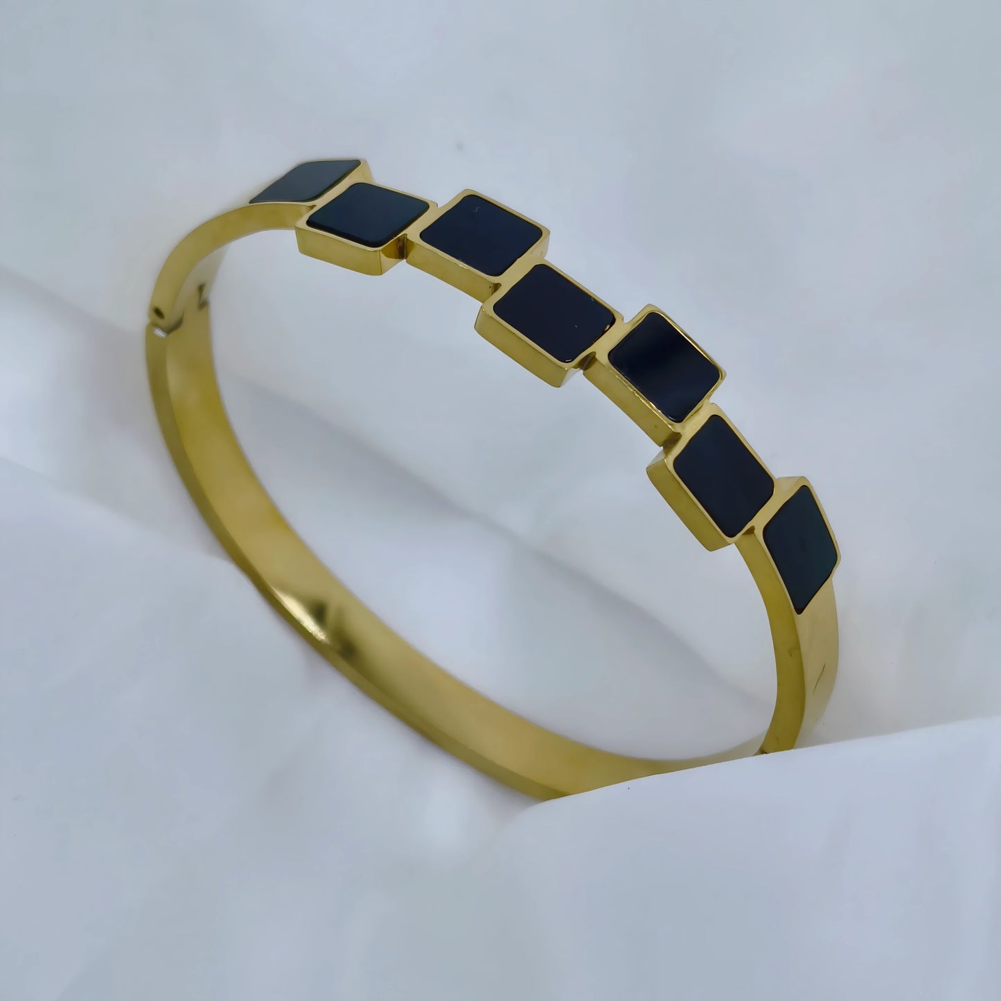 Anti Tarnish Black Stone Gold Plated Kada Bracelet