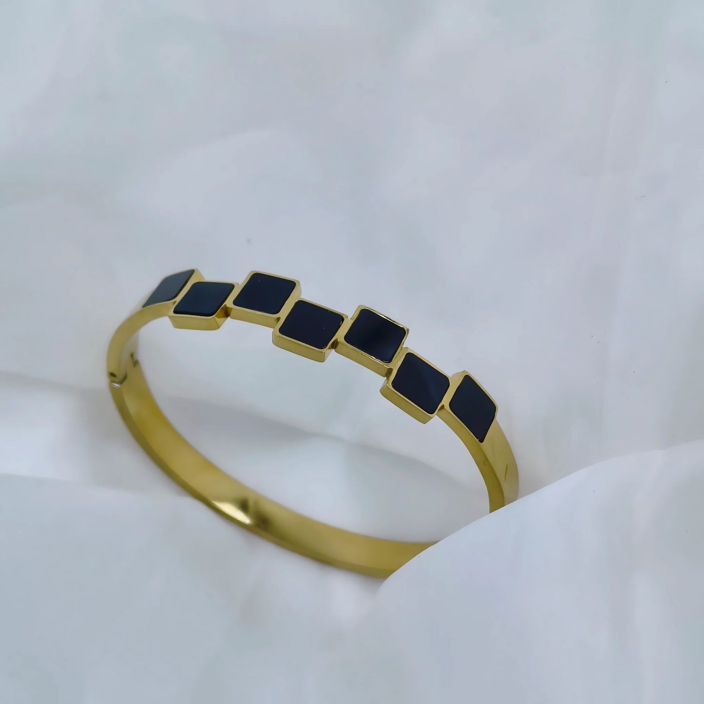 Anti Tarnish Black Stone Gold Plated Kada Bracelet