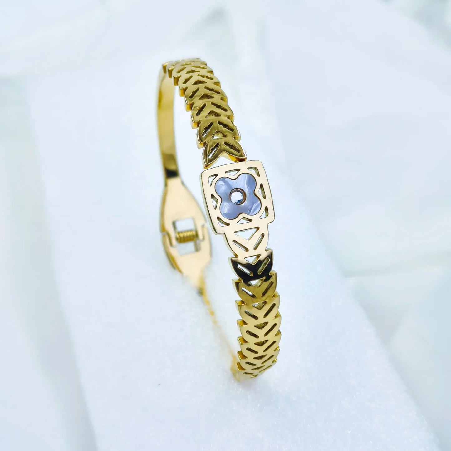 Floral Motif Anti-Tarnish Gold Plated Kada / Bracelet