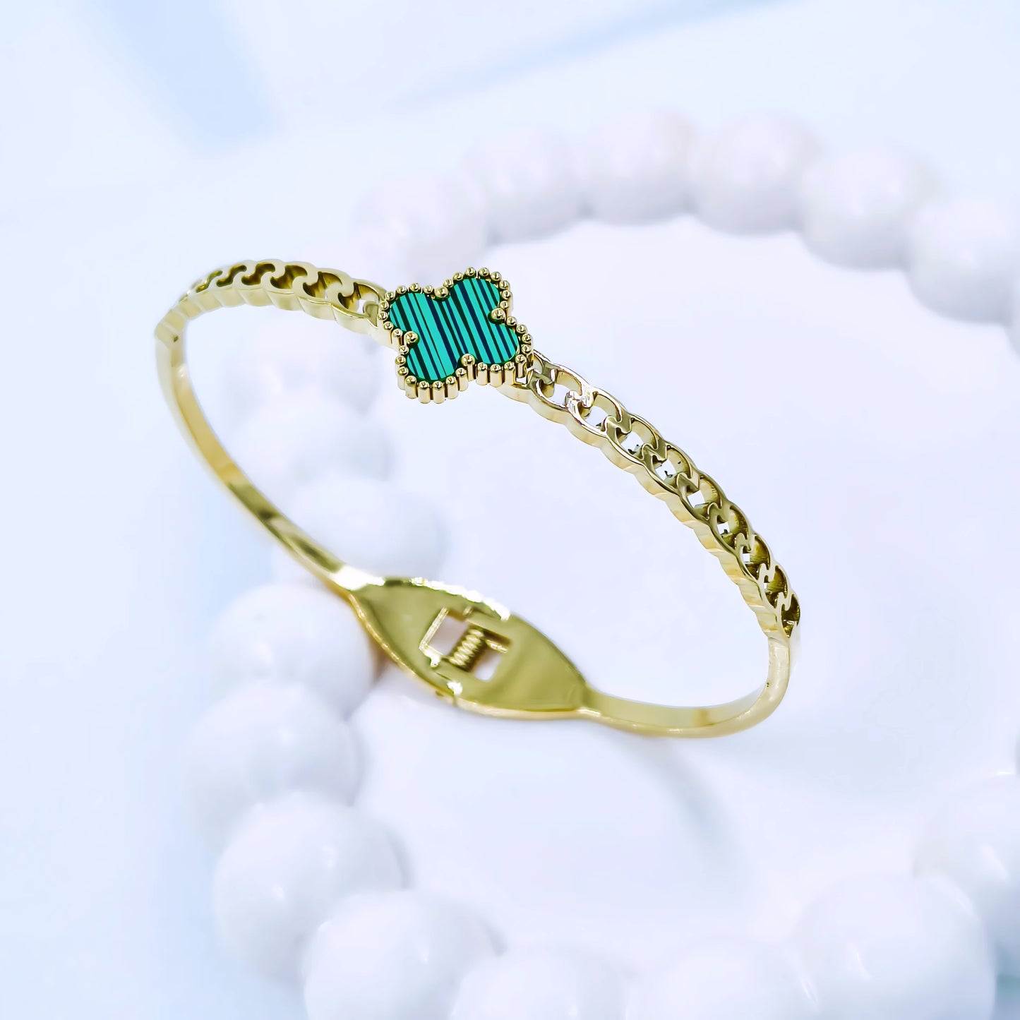 Green Clover Charm Anti-Tarnish Gold Plated Chain Bracelet / Kada