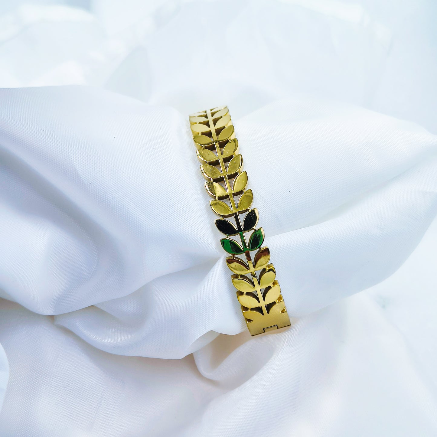 Gold Plated Leaf Design Kada – Anti Tarnish (Regular Size 2.6 & 2.8)