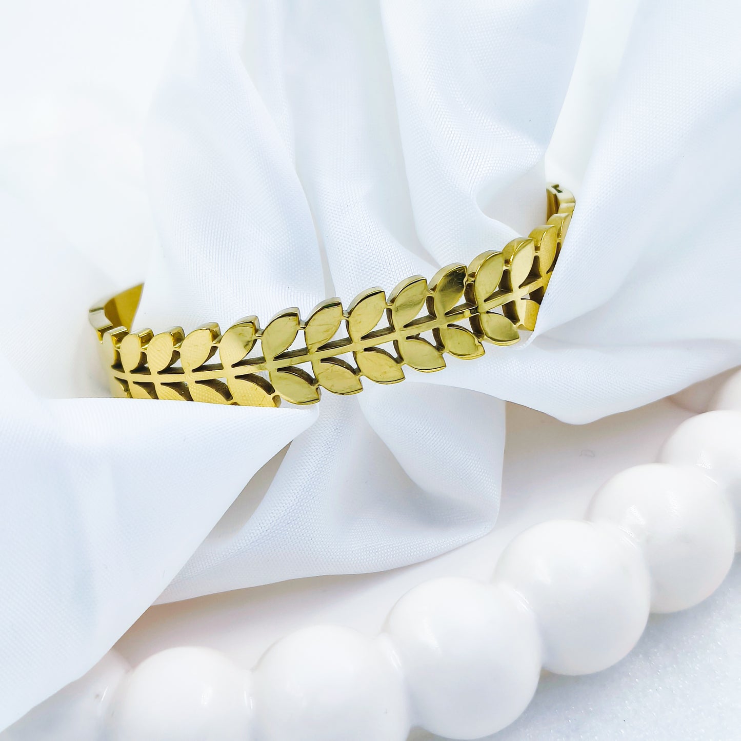 Gold Plated Leaf Design Kada – Anti Tarnish (Regular Size 2.6 & 2.8)