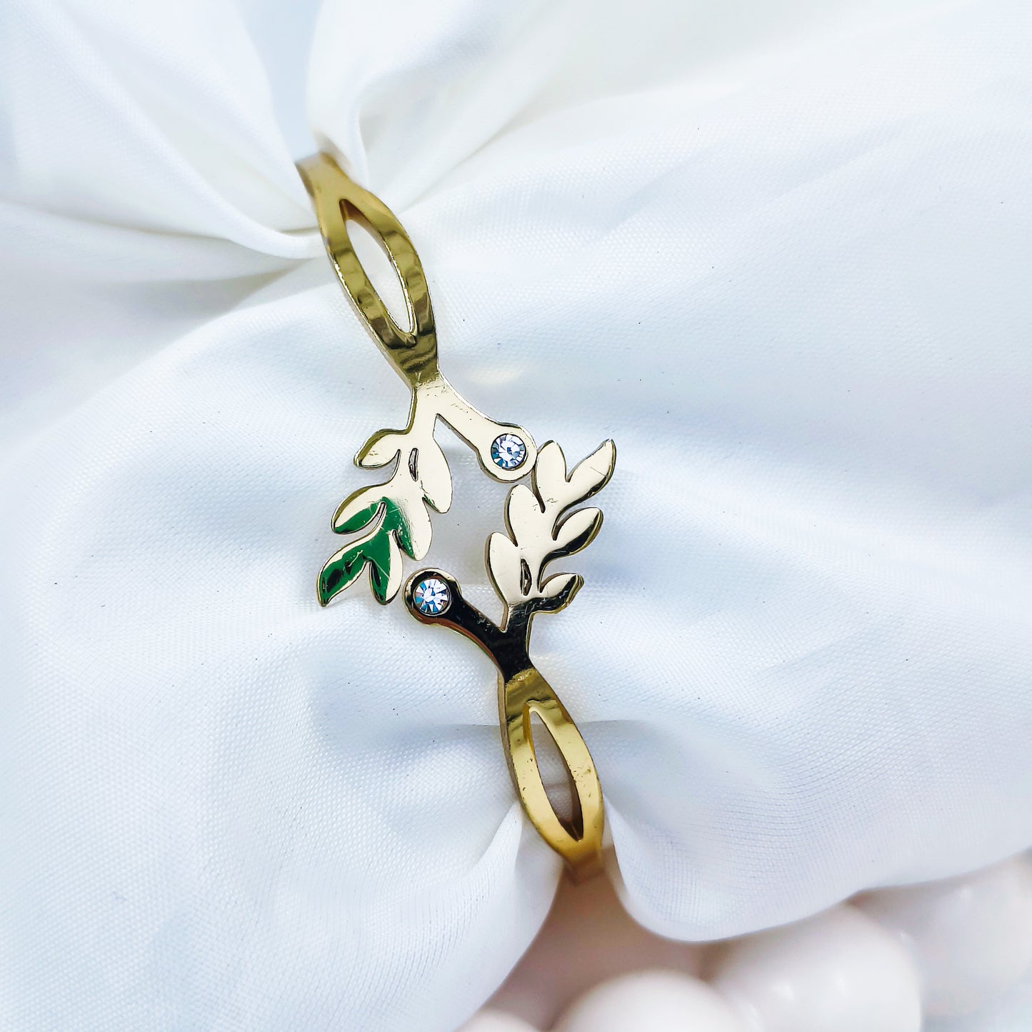 Leaf Design Gold Plated Anti-Tarnish Bracelet (Regular Size & 2.8)