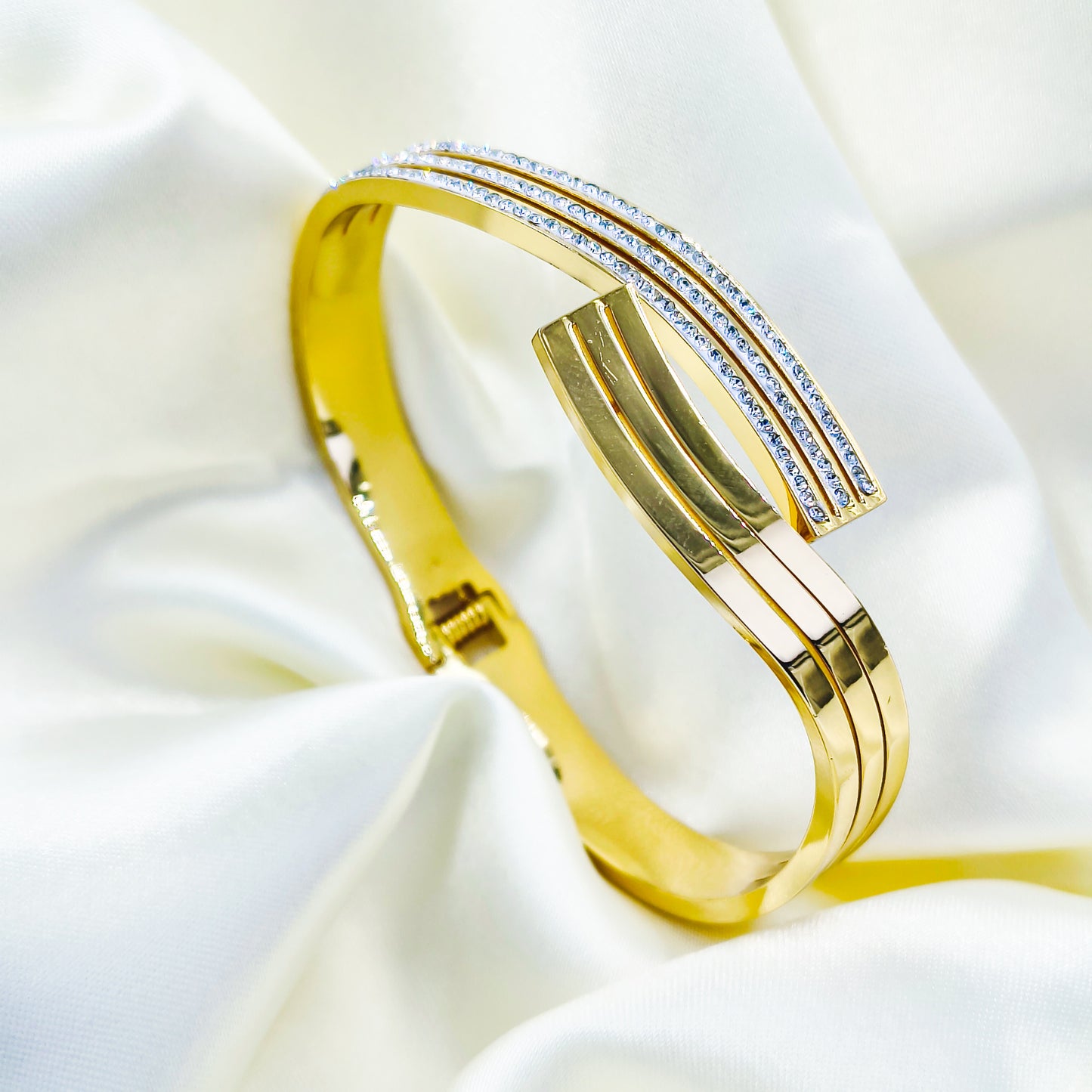 Anti-Tarnish Gold Plated Wave Design Kada Bracelet Regular Size 2.8 | True Shiny Jewells