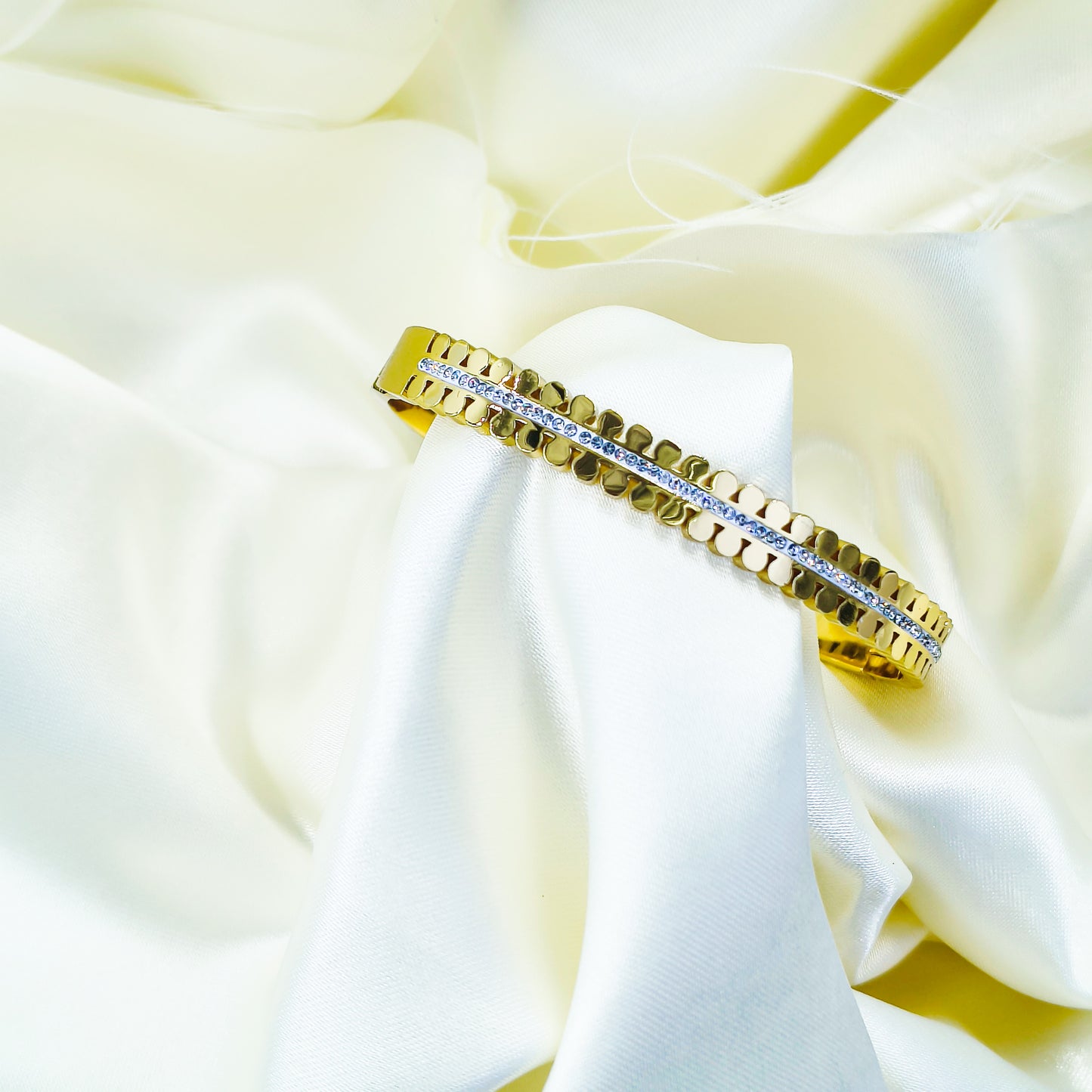 Gold Plated Anti-Tarnish Kada with Stone Detailing (Size 2.6 & 2.8)