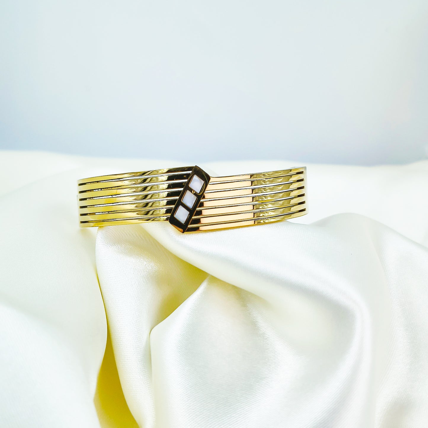 Anti-Tarnish Gold Plated Geometric Kada Bracelet – Regular Size 2.8 | True Shiny Jewells