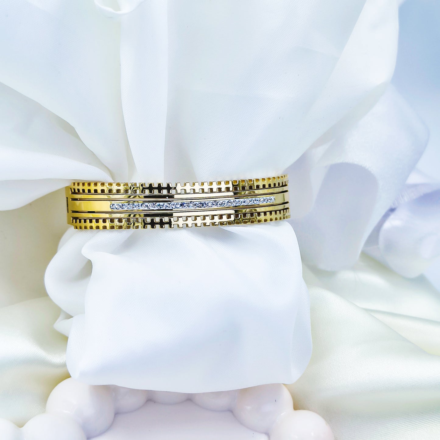 Anti-Tarnish Gold Plated Kada Bracelet with Diamond Finish – Regular Size 2.8 | True Shiny Jewells