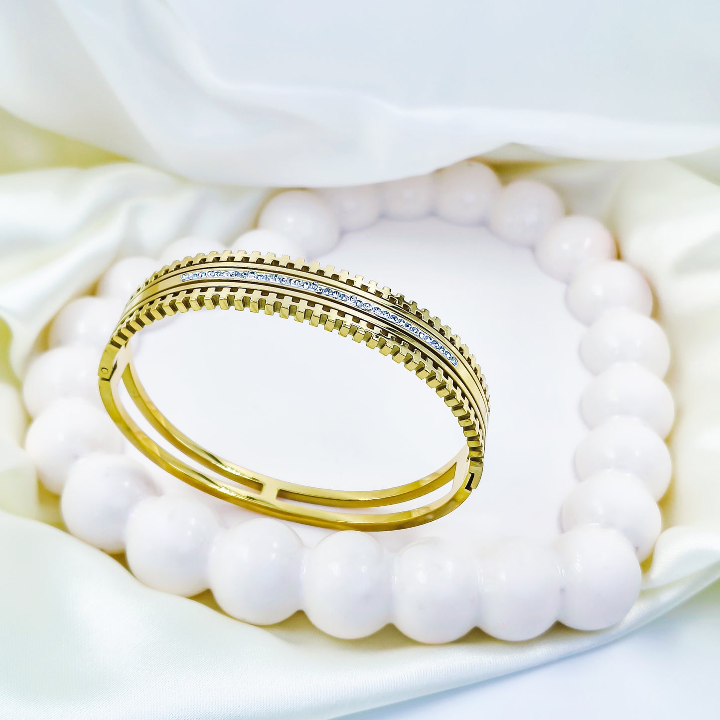 Anti-Tarnish Gold Plated Kada Bracelet with Diamond Finish – Regular Size 2.8 | True Shiny Jewells