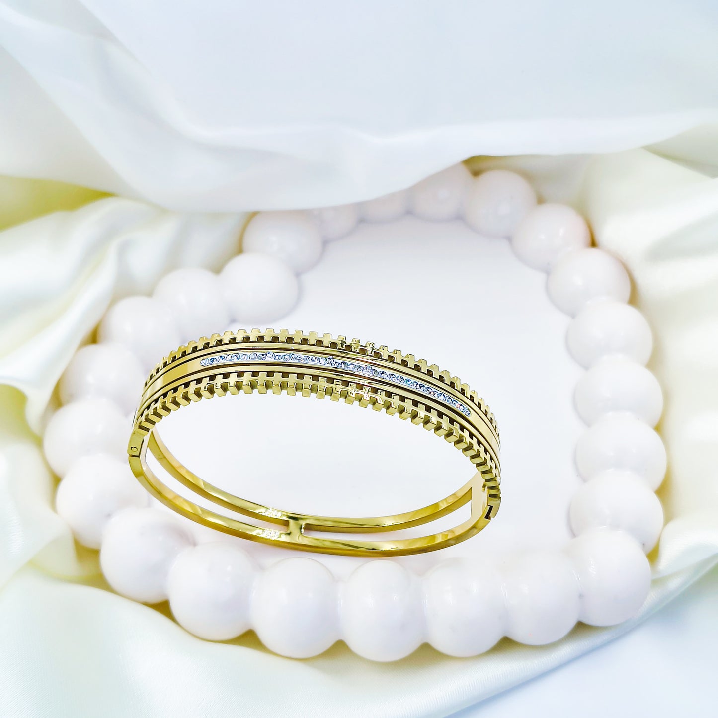 Anti-Tarnish Gold Plated Kada Bracelet with Diamond Finish – Regular Size 2.8 | True Shiny Jewells