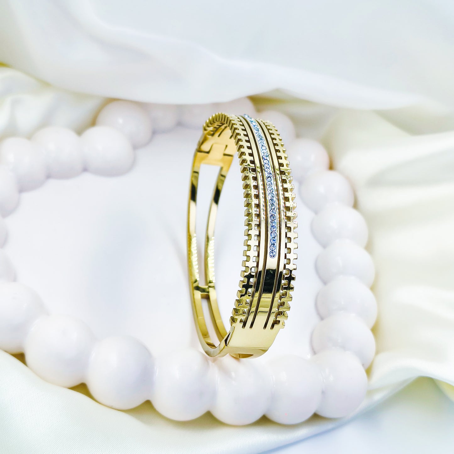 Anti-Tarnish Gold Plated Kada Bracelet with Diamond Finish – Regular Size 2.8 | True Shiny Jewells