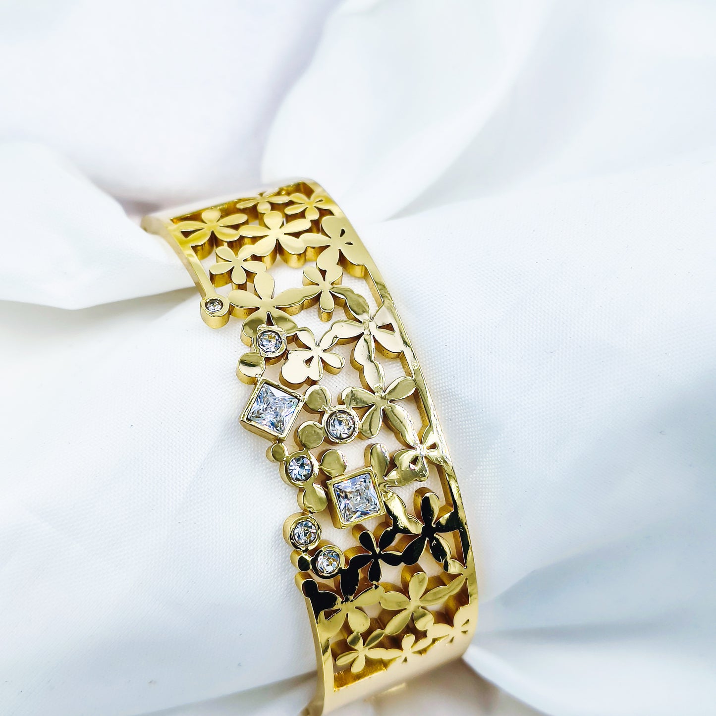 Anti-Tarnish Floral Cutwork Gold Plated Kada Bracelet for Women – Regular Size 2.8