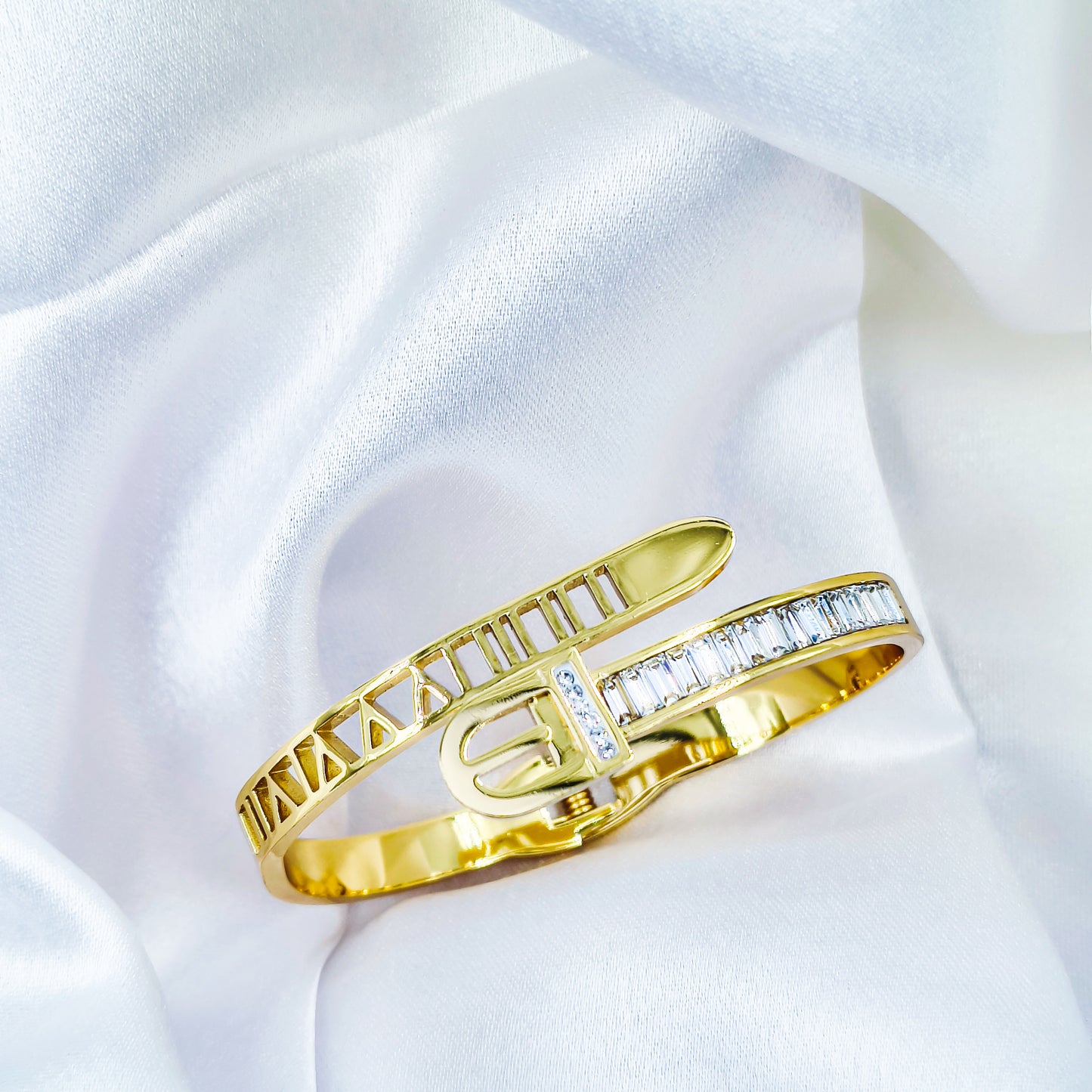 Anti-Tarnish Designer Gold Plated Kada Bracelet with Stone Belt Design – Regular Size 2.8