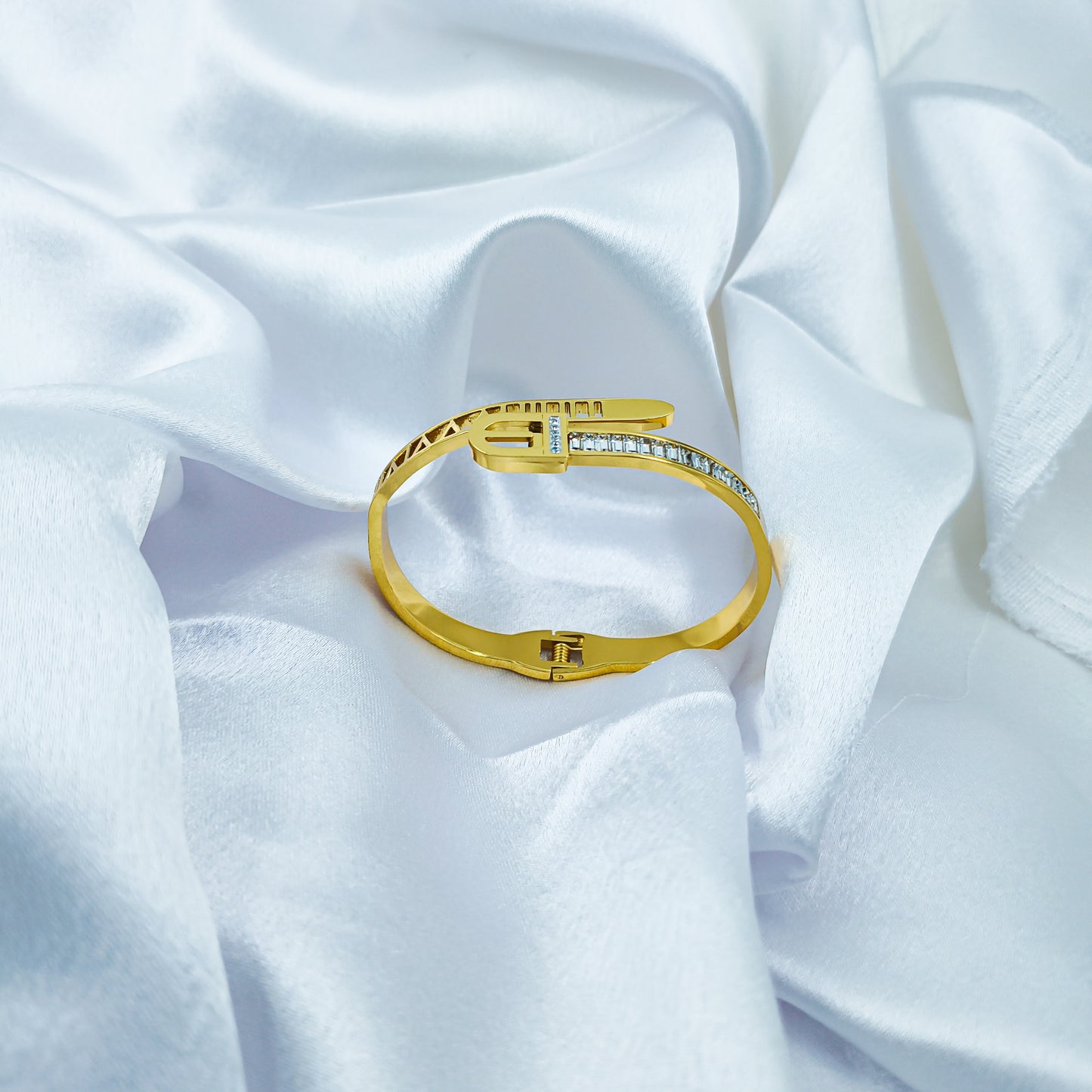 Anti-Tarnish Designer Gold Plated Kada Bracelet with Stone Belt Design – Regular Size 2.8