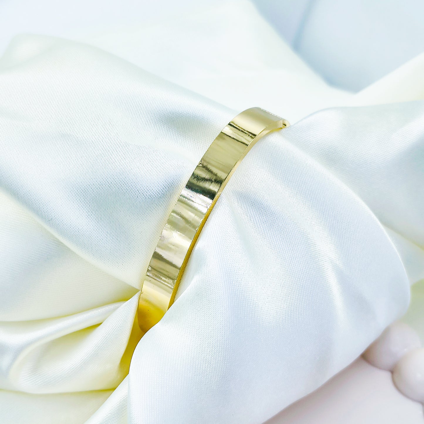 Anti-Tarnish Infinity Design Gold Plated Kada Bracelet for Women – Regular Size 2.8