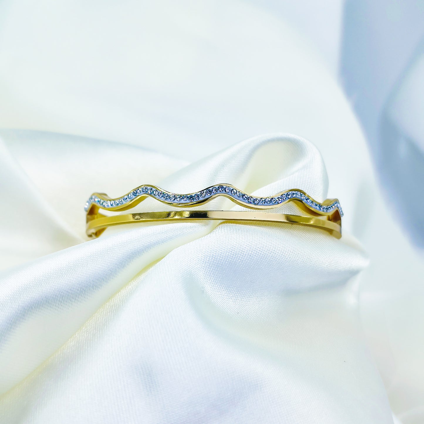 ✨ Anti-Tarnish Wave Design Gold Plated Kada Bracelet – Regular Size 2.8