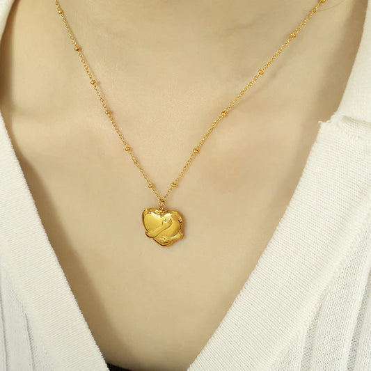 Abstract Heart Pendant Necklace – Anti Tarnish