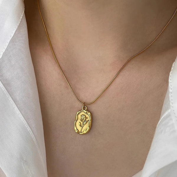 Vintage Tulip Gold Pendant Necklace