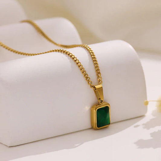 Gold-Plated Green Stone Anti Tarnish Pendant Chain For Women