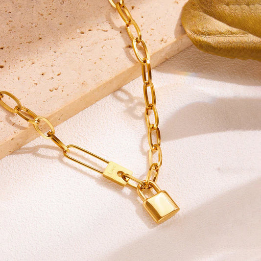 Anti Tarnish Gold-Plated Lock Chain Necklace for Women