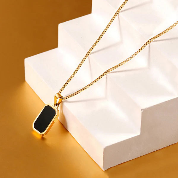 Anti Tarnish Black Pendant Gold Plated Chain For Woman