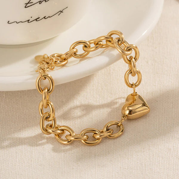 Anti Tarnish Gold-Plated Heart Charm Bracelet for Women