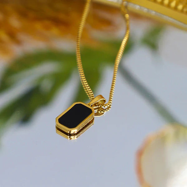 Anti Tarnish Black Pendant Gold Plated Chain For Woman