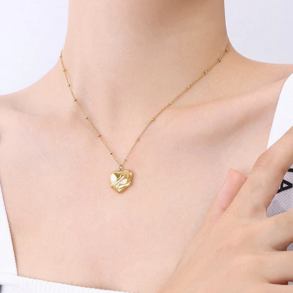 Abstract Heart Pendant Necklace – Anti Tarnish