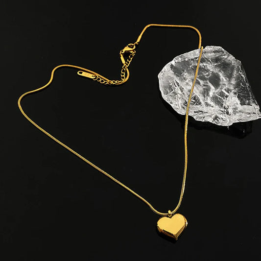 18K Gold Plated Heart Shaped Premium Pendant/Necklace