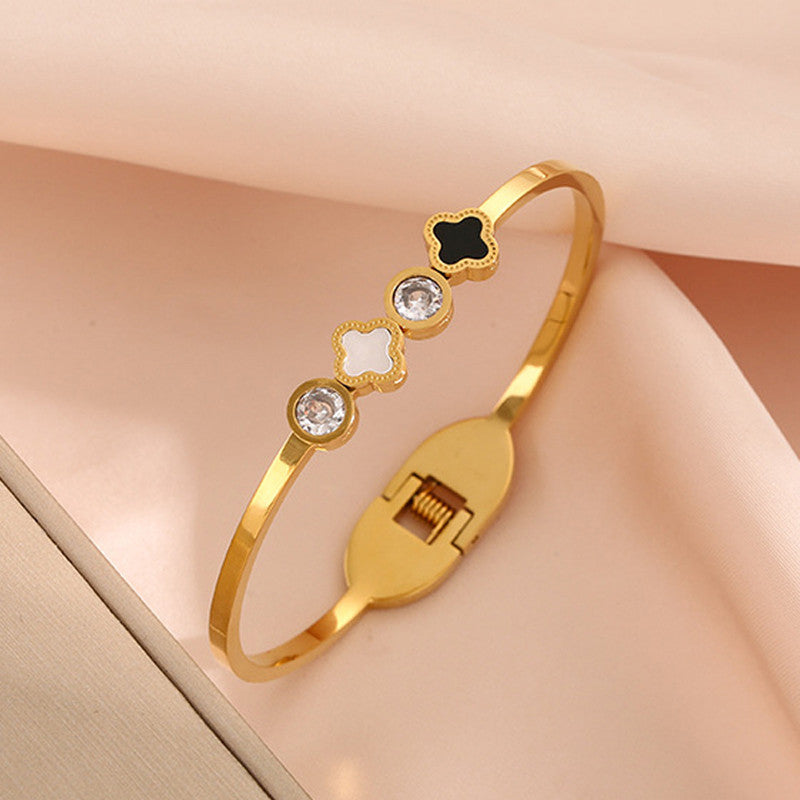 Anti-Tarnish Gold Plated Clover & Crystal Kada Bracelet – Size: Free ✨💛