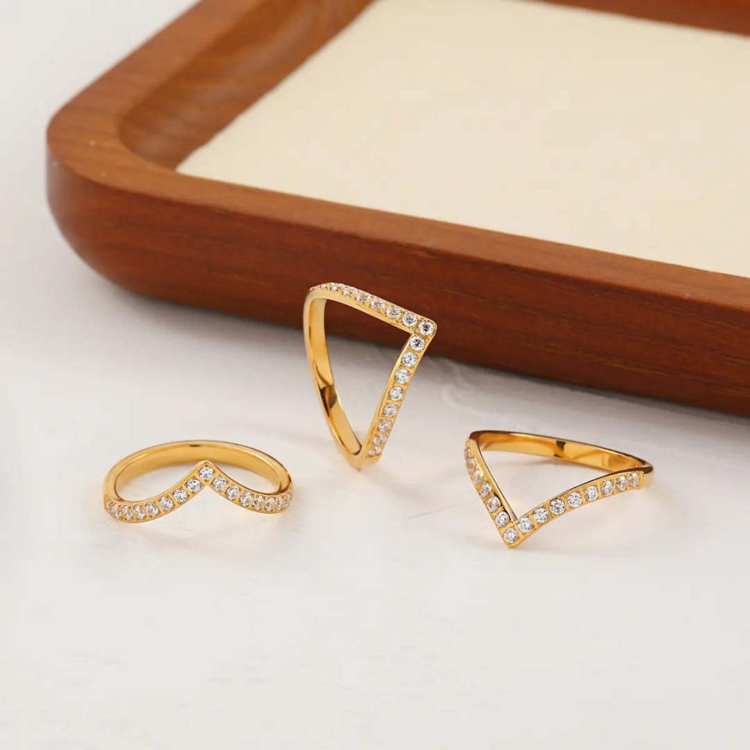 Dainty V-Curve Gold Plated Finger Ring