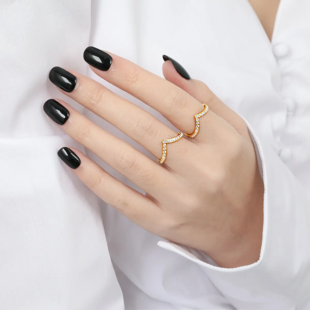 Dainty V-Curve Gold Plated Finger Ring