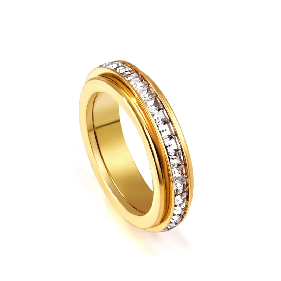 Elegant Gold-Plated Crystal Finger Ring