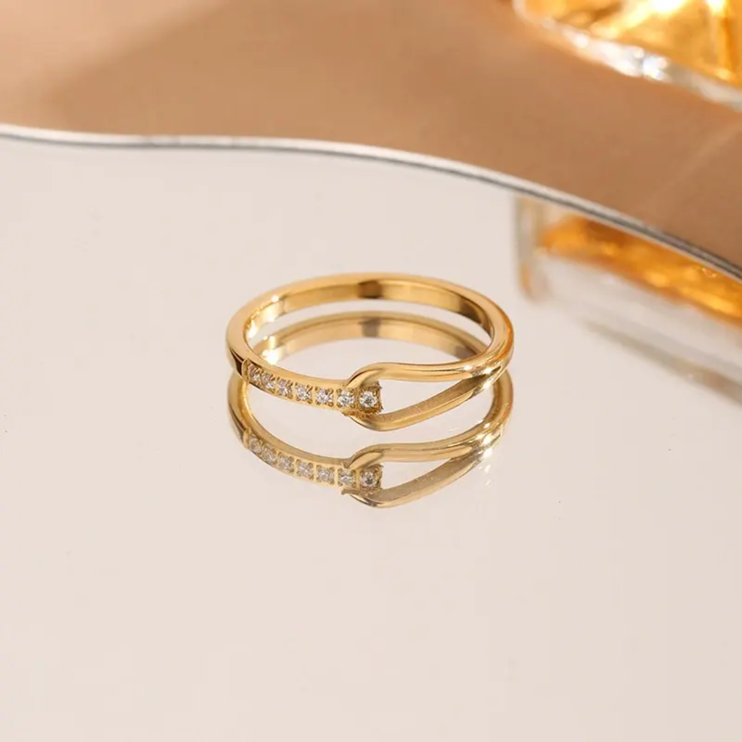 Minimalist Gold Plated Finger Ring with Twisted Band and Crystals