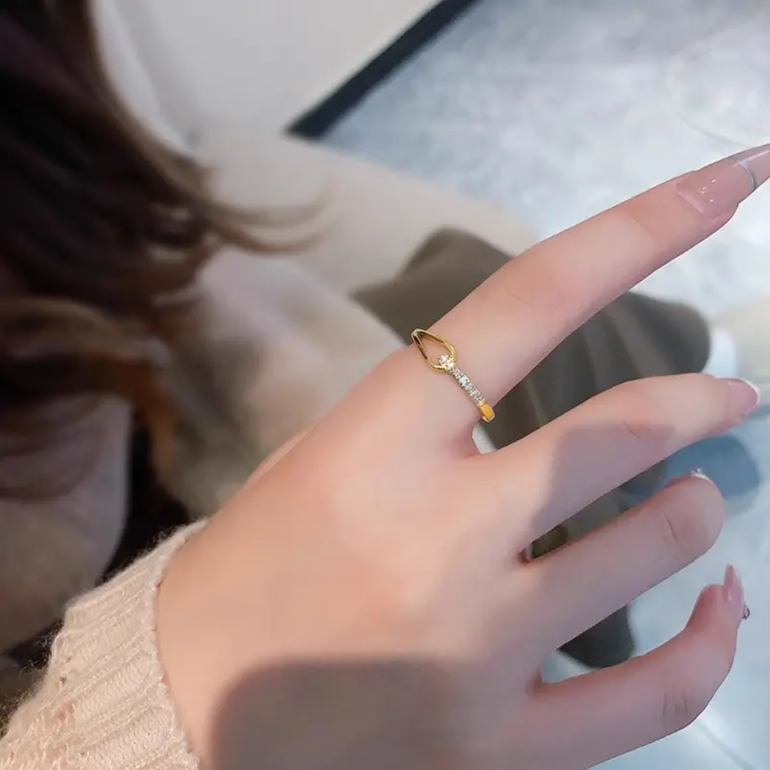 Minimalist Gold Plated Finger Ring with Twisted Band and Crystals
