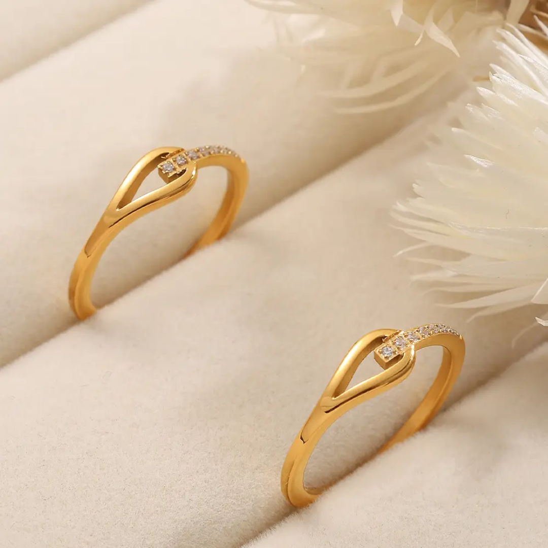 Minimalist Gold Plated Finger Ring with Twisted Band and Crystals