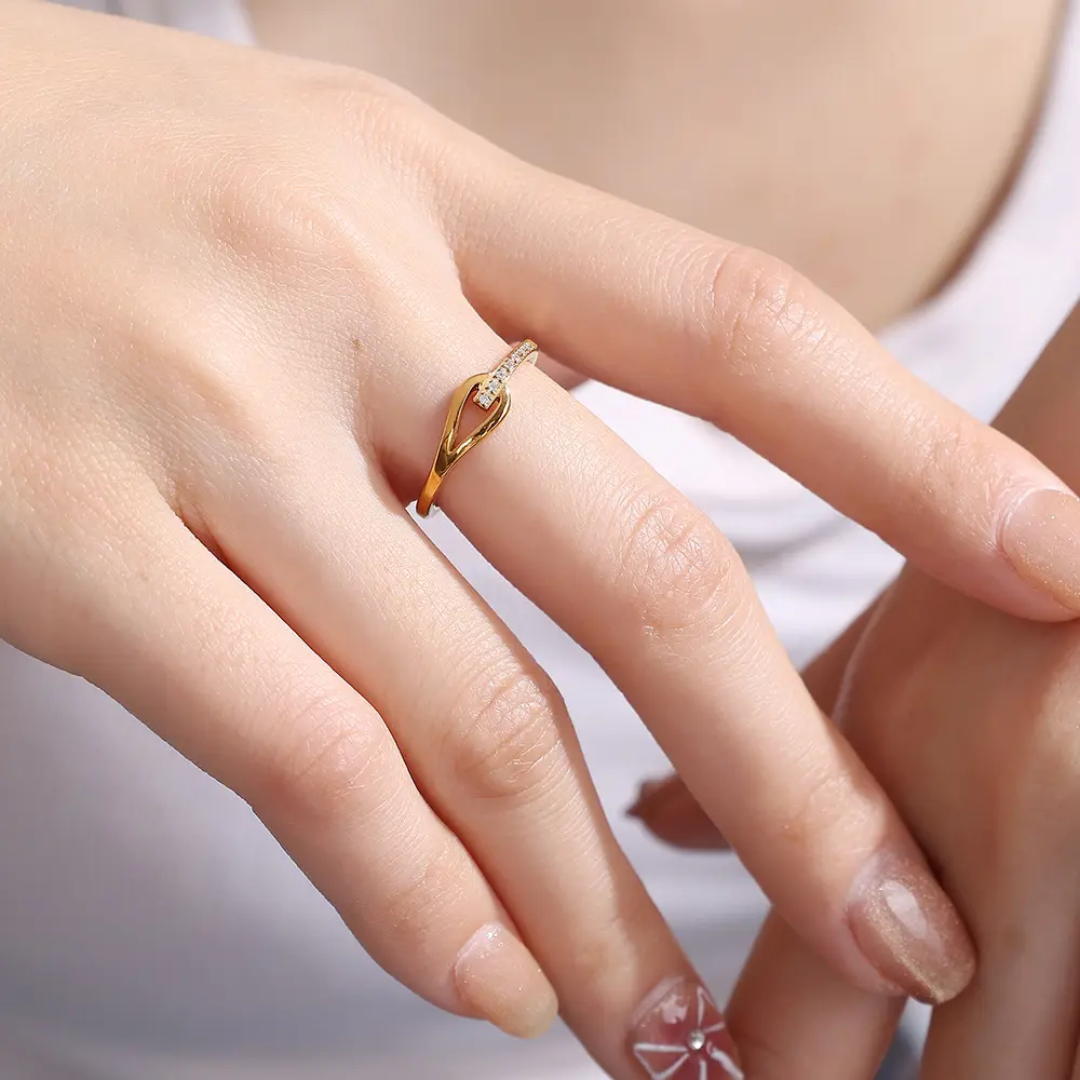 Minimalist Gold Plated Finger Ring with Twisted Band and Crystals