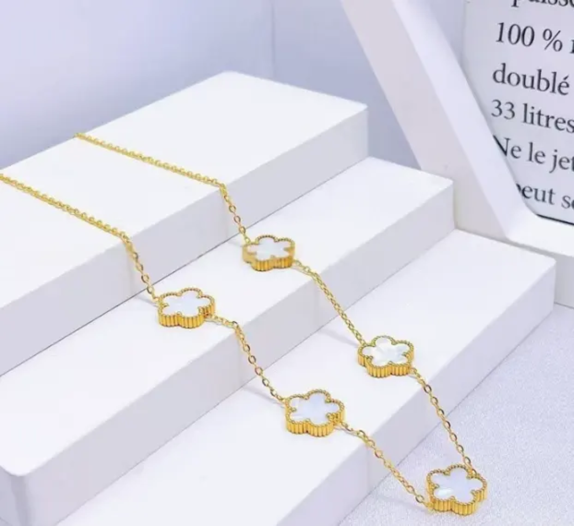 White Clover Charm Jewelry Set – Necklace, Bracelet & Earrings