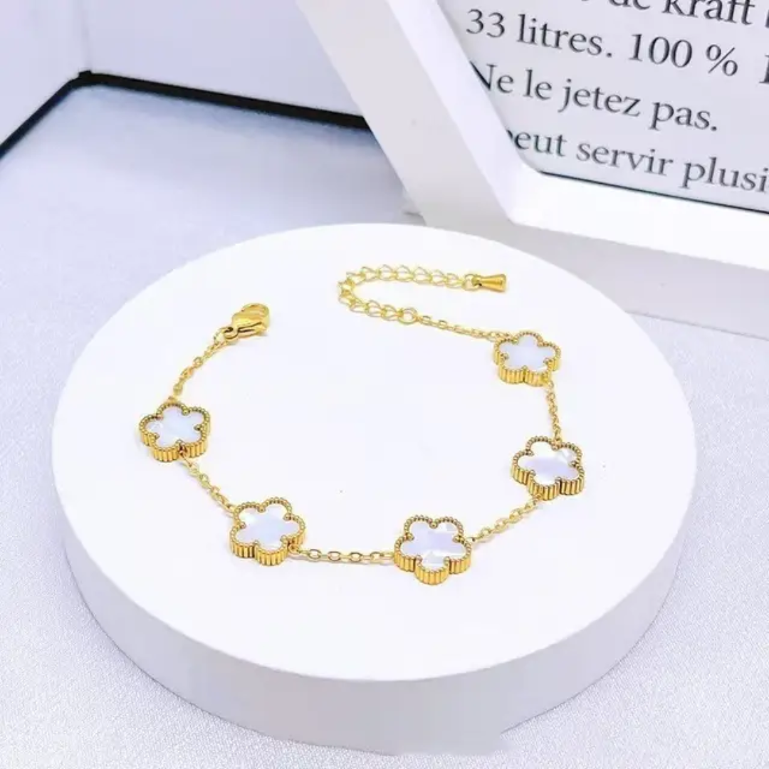 White Clover Charm Jewelry Set – Necklace, Bracelet & Earrings