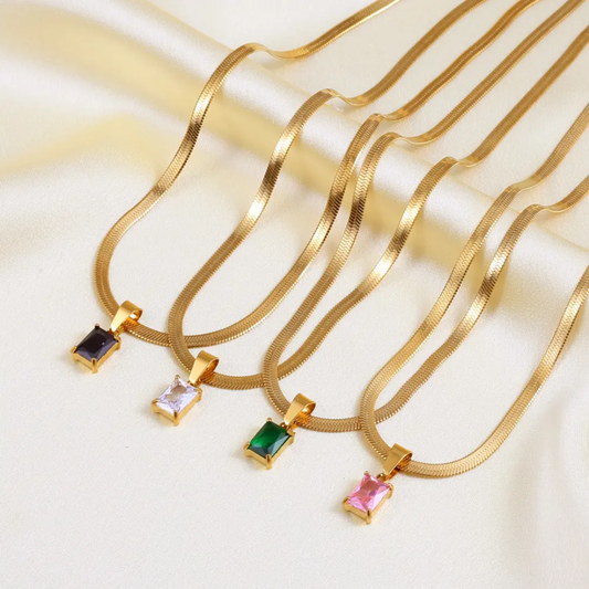 Black Gemstone Gold Plated Snake Chain Necklace – Anti-Tarnish Coated